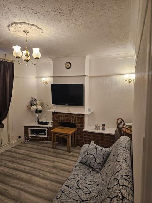 Luxury Home In Lewisham Бромли Экстерьер фото